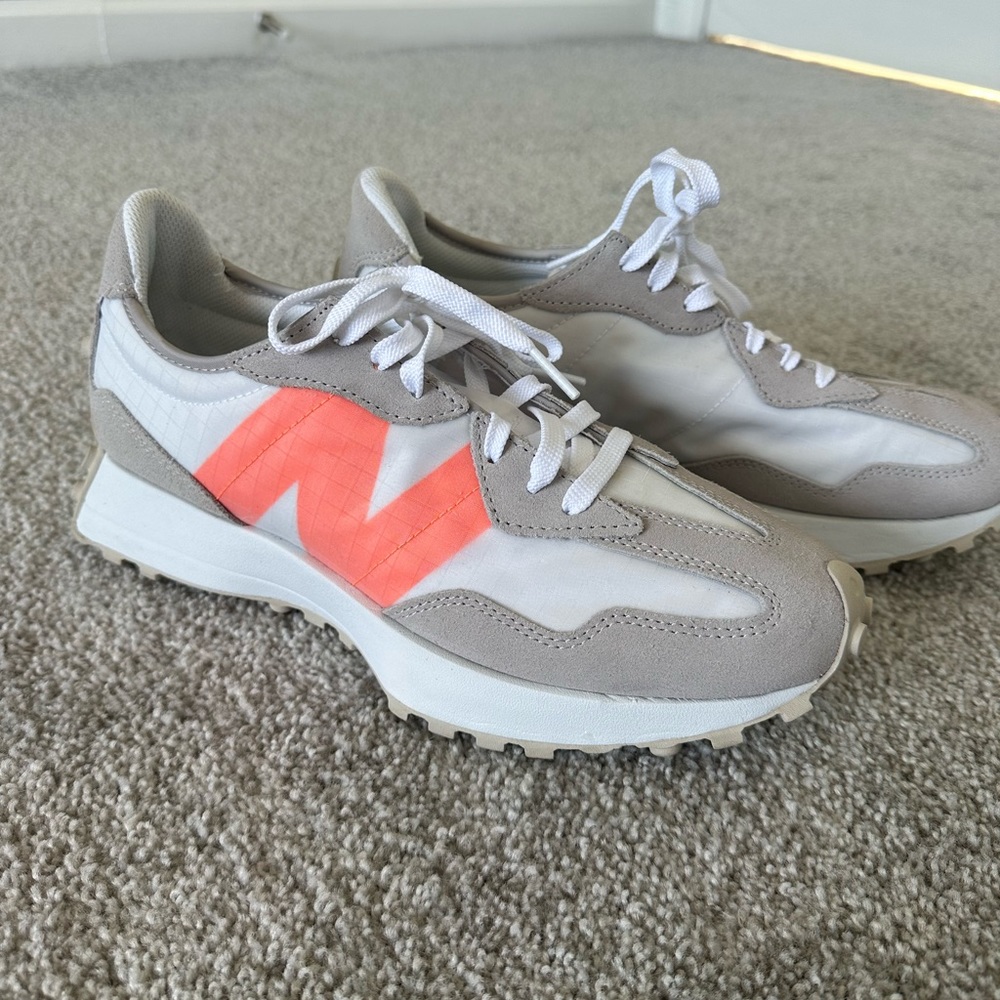 New Balance 327 worn once!
